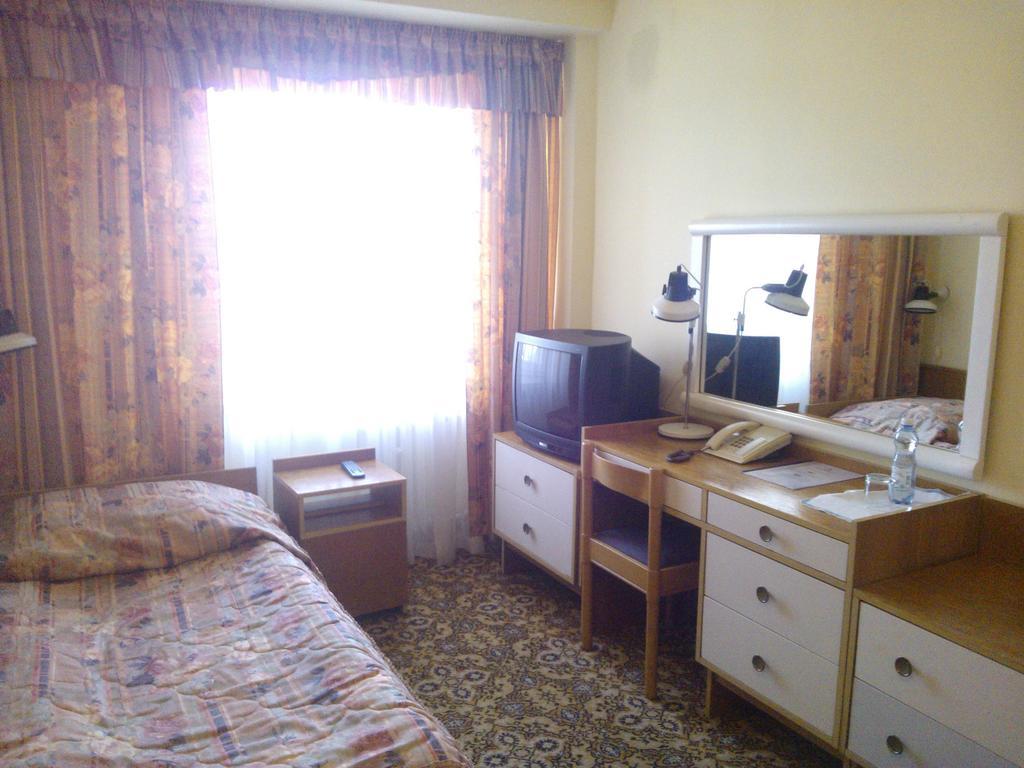 Hotel Accademia Ostrowiec Świętokrzyski Rom bilde