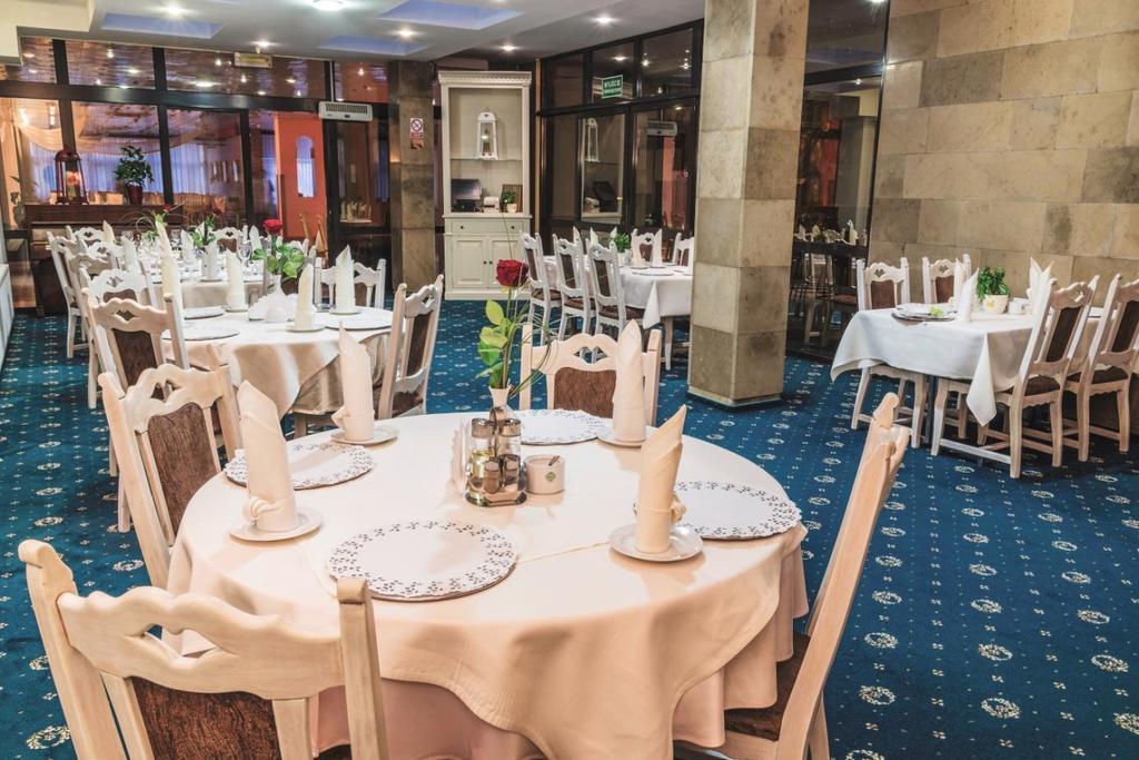Hotel Accademia Ostrowiec Świętokrzyski Eksteriør bilde