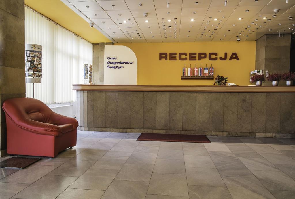Hotel Accademia Ostrowiec Świętokrzyski Eksteriør bilde